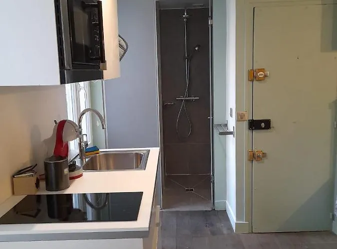 Studio Equipe Metro Abbesses A Montmartre Apartment Paris