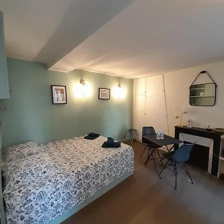 Studio équipé Métro Abbesses à Montmartre