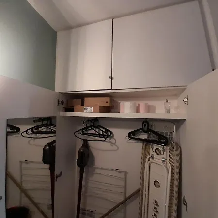 Studio équipé Métro Abbesses à Montmartre Apartamento París