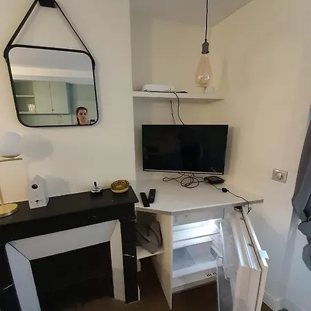 Studio Equipe Metro Abbesses A Montmartre Lägenhet